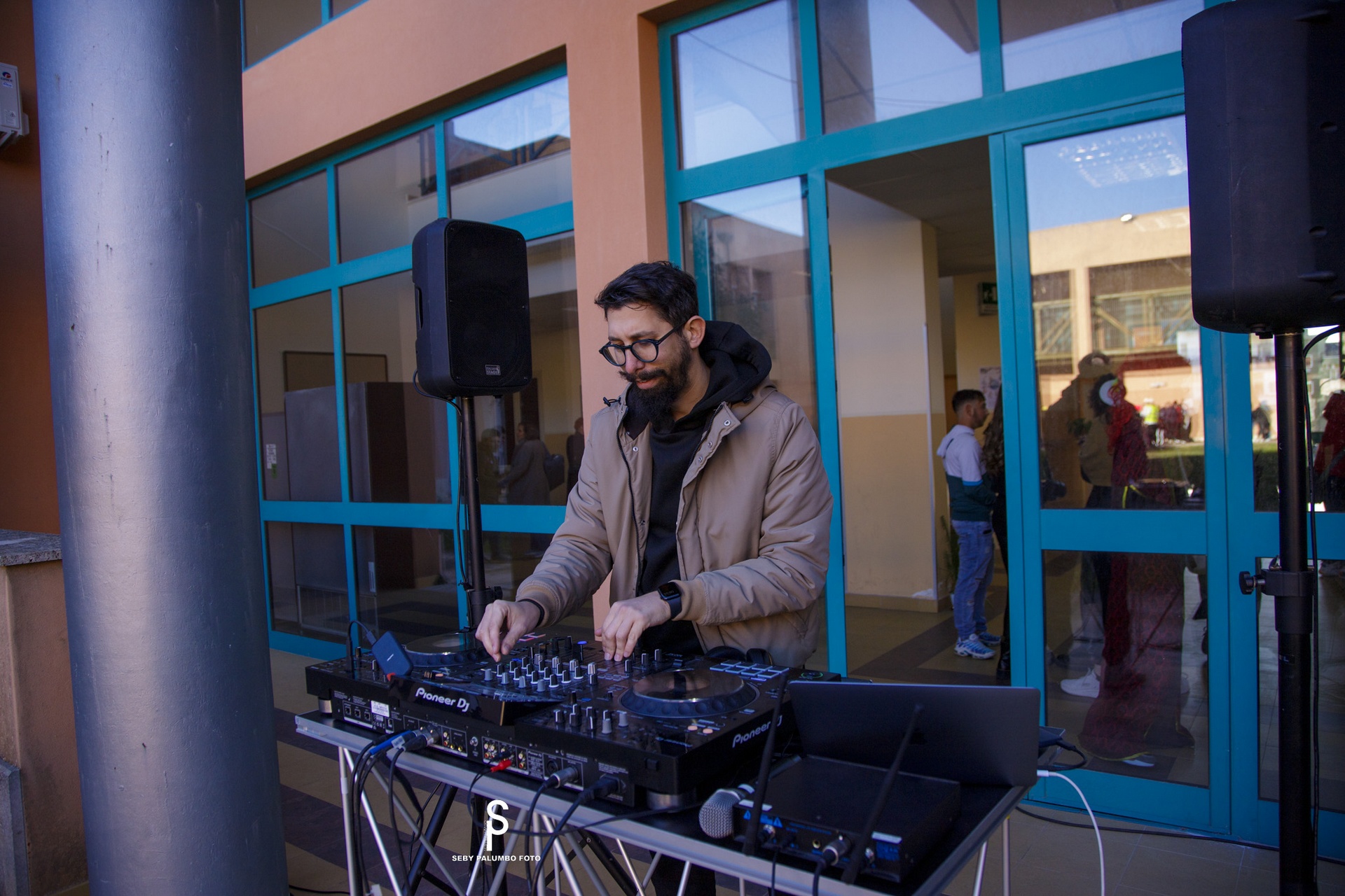 Toti Caruso DJ in console Pioneer